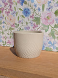 Tasse sculptée