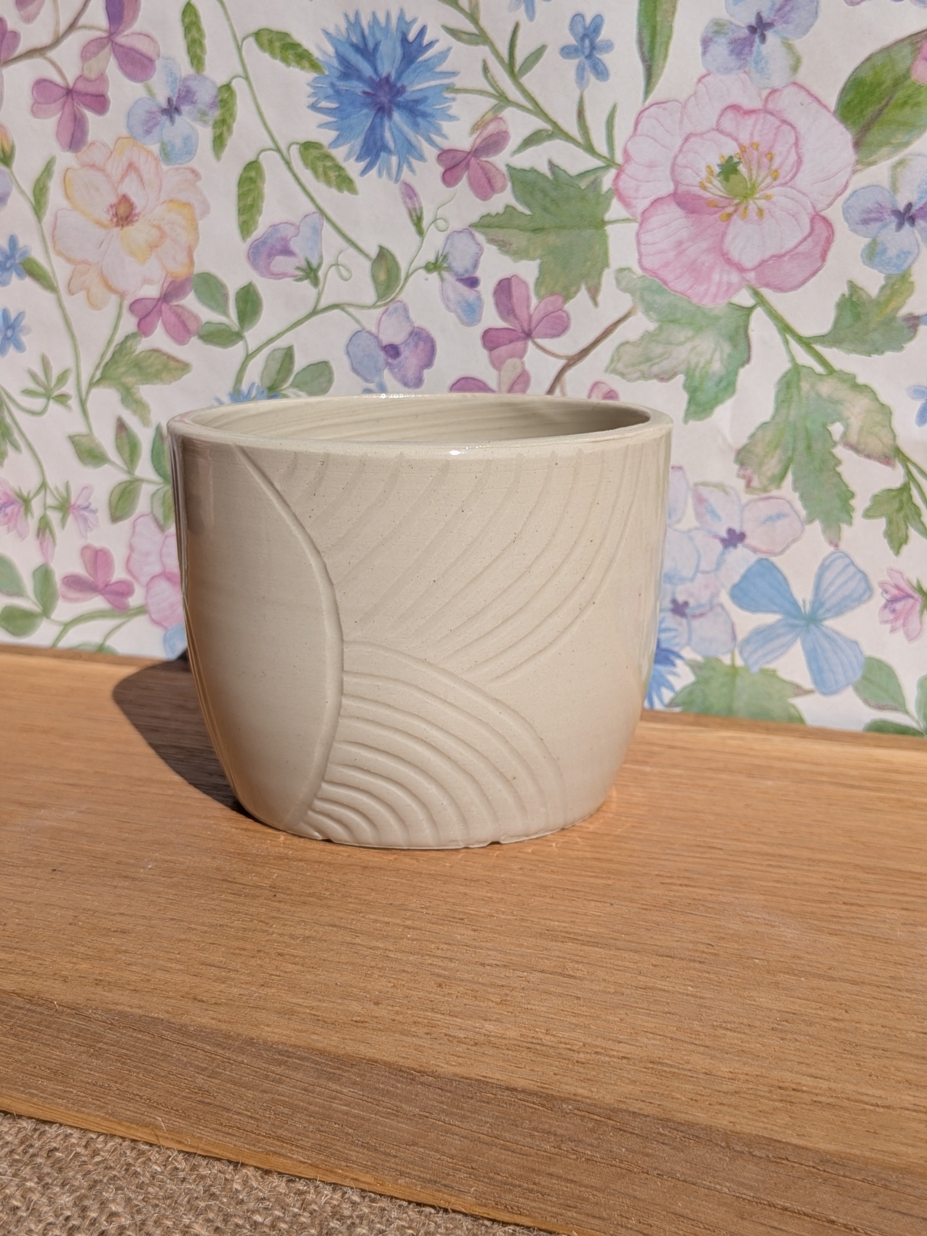 Tasse sculptée