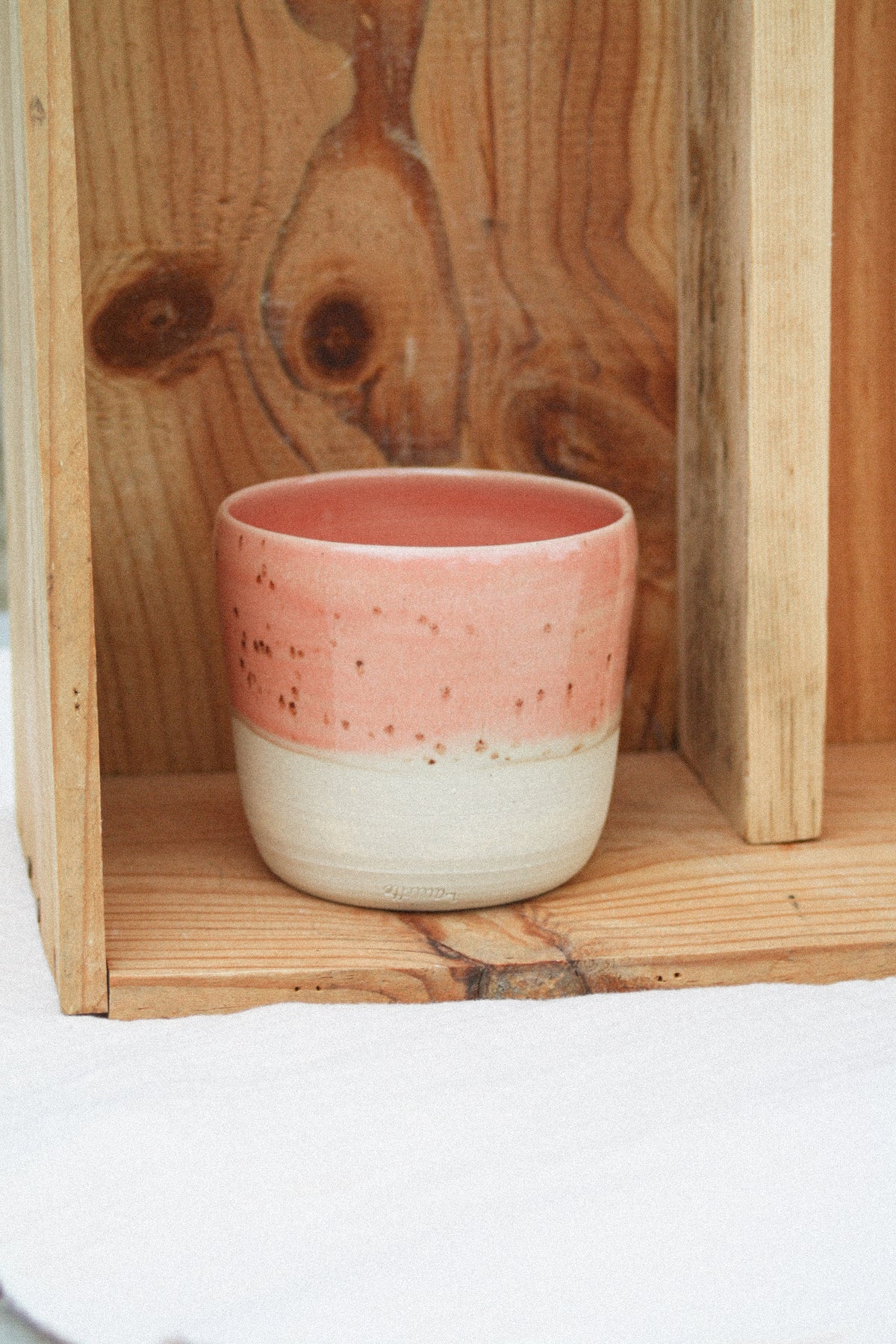 Tasse rose moucheté
