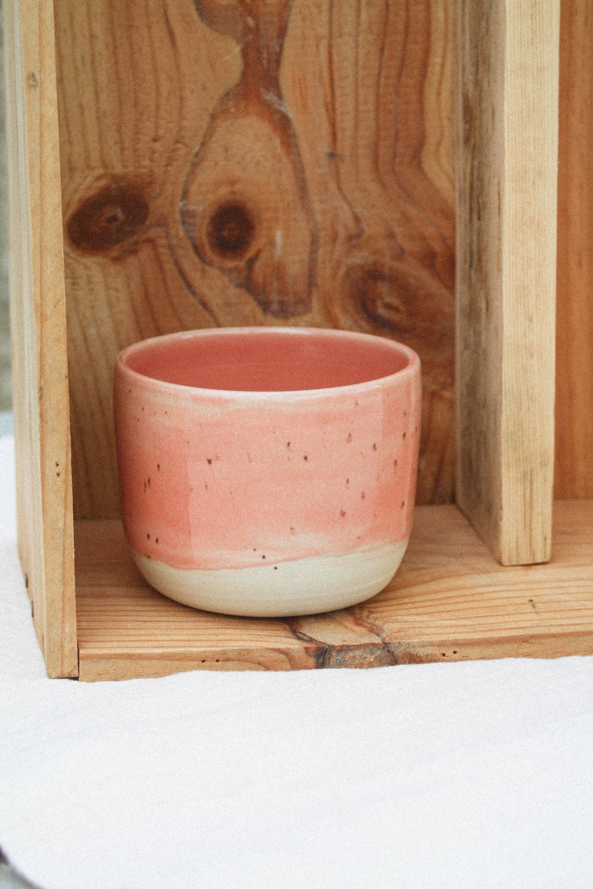 Tasse rose moucheté