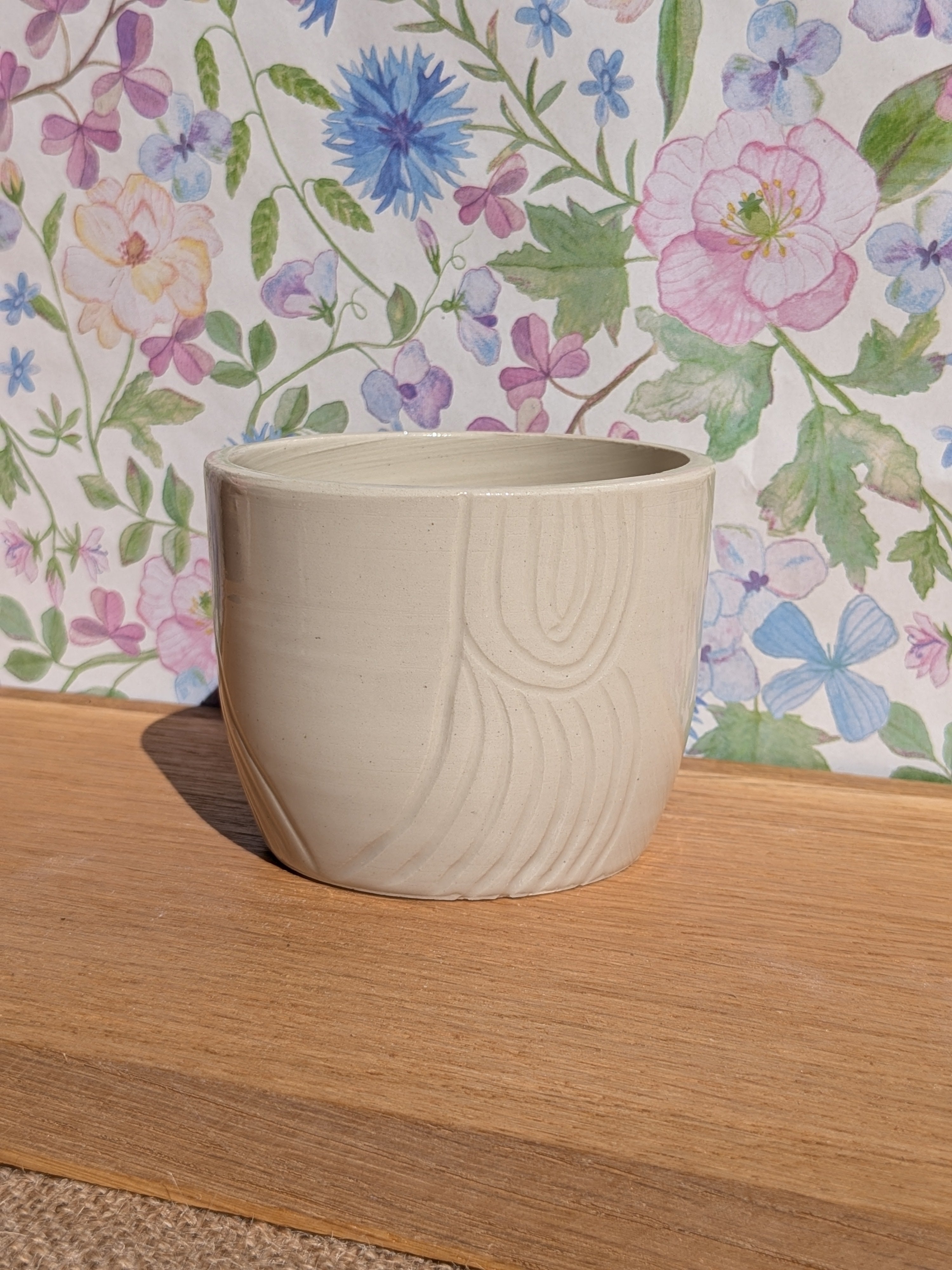 Tasse sculptée